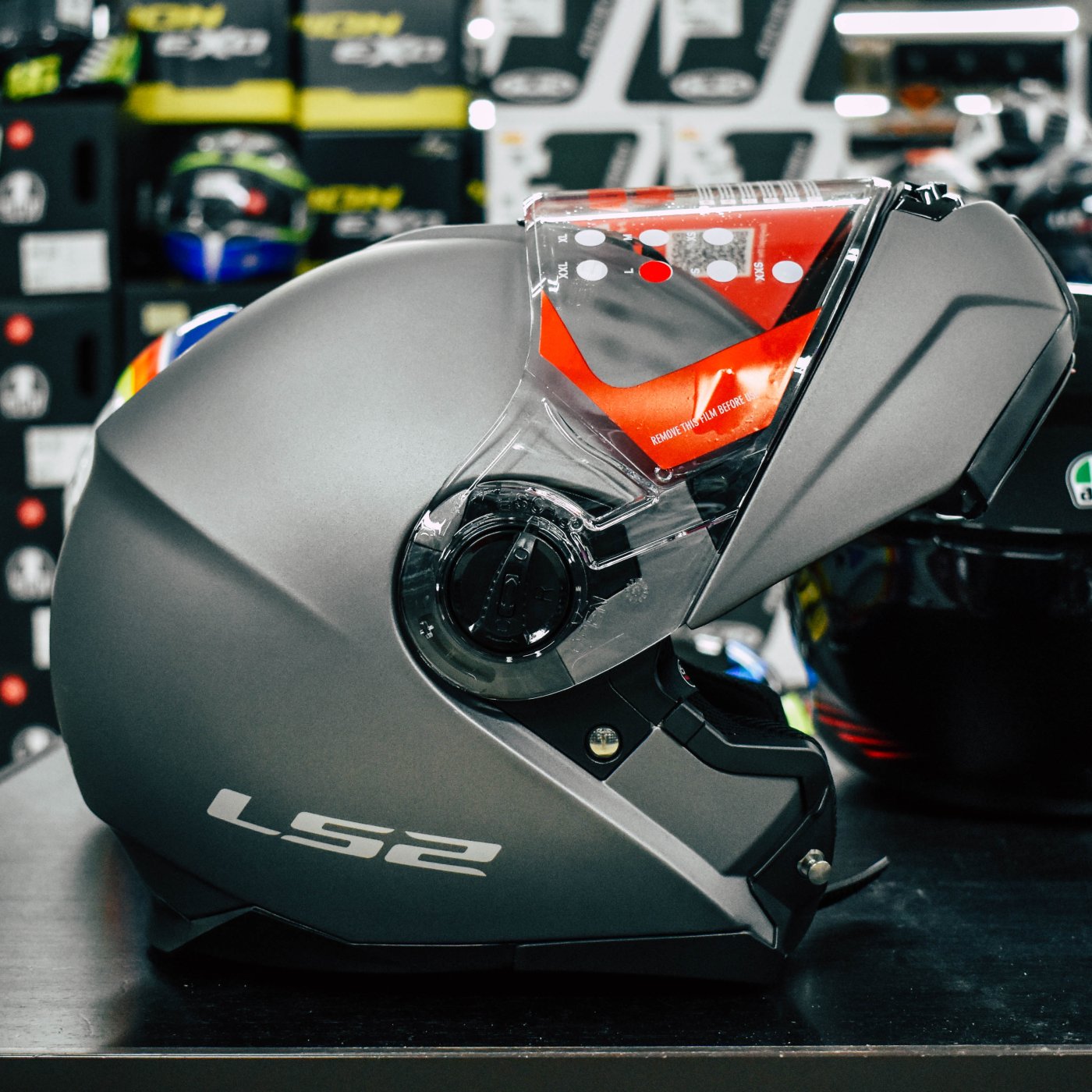 Mejores cascos modulares moto: LS2 FF 325  Strobe