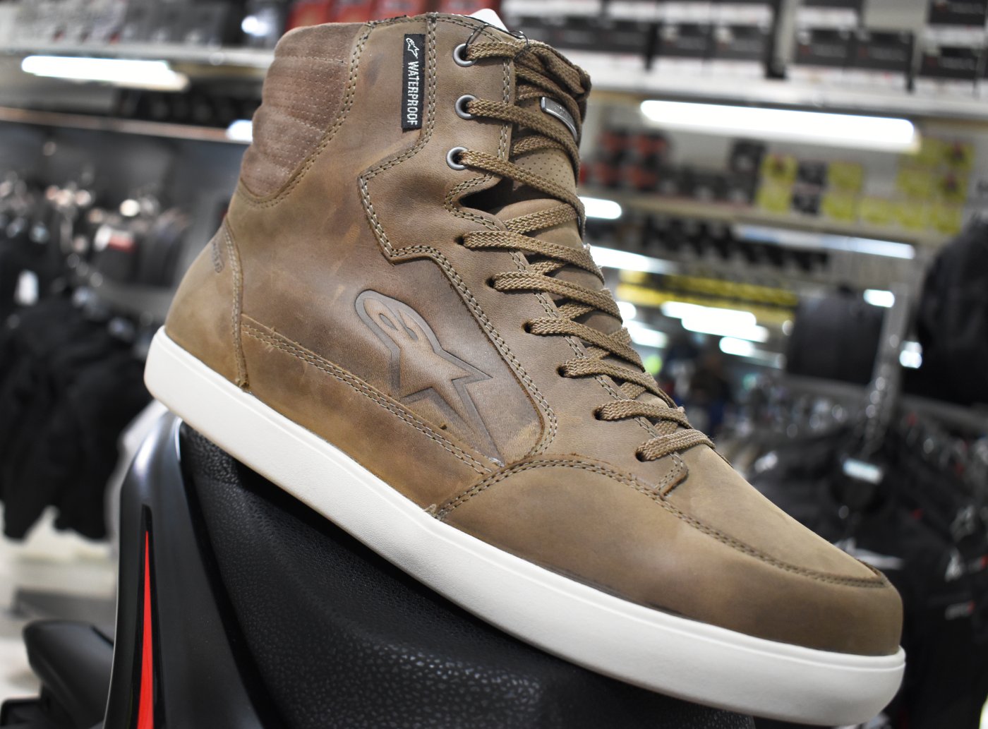 Mejores botas de moto urbanas: Alpinestars J-6