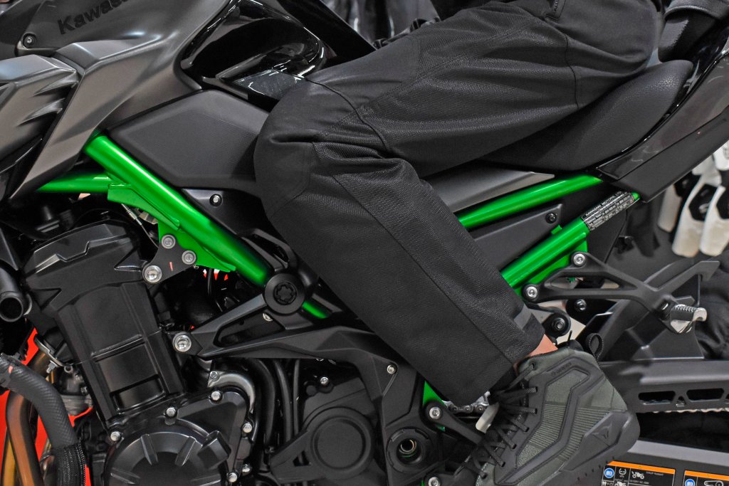 mejores pantalones de moto de verano
